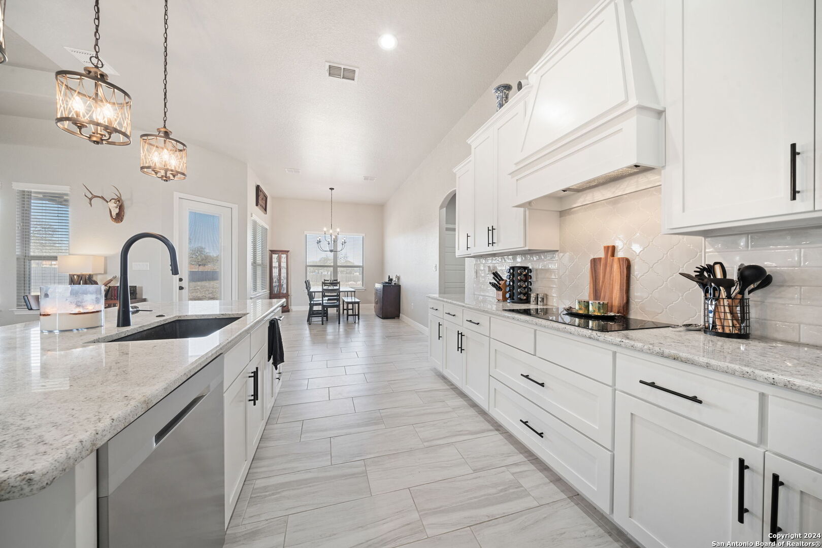 108 Settlement Pass La Vernia, TX 78121 - Photo 14 of 34