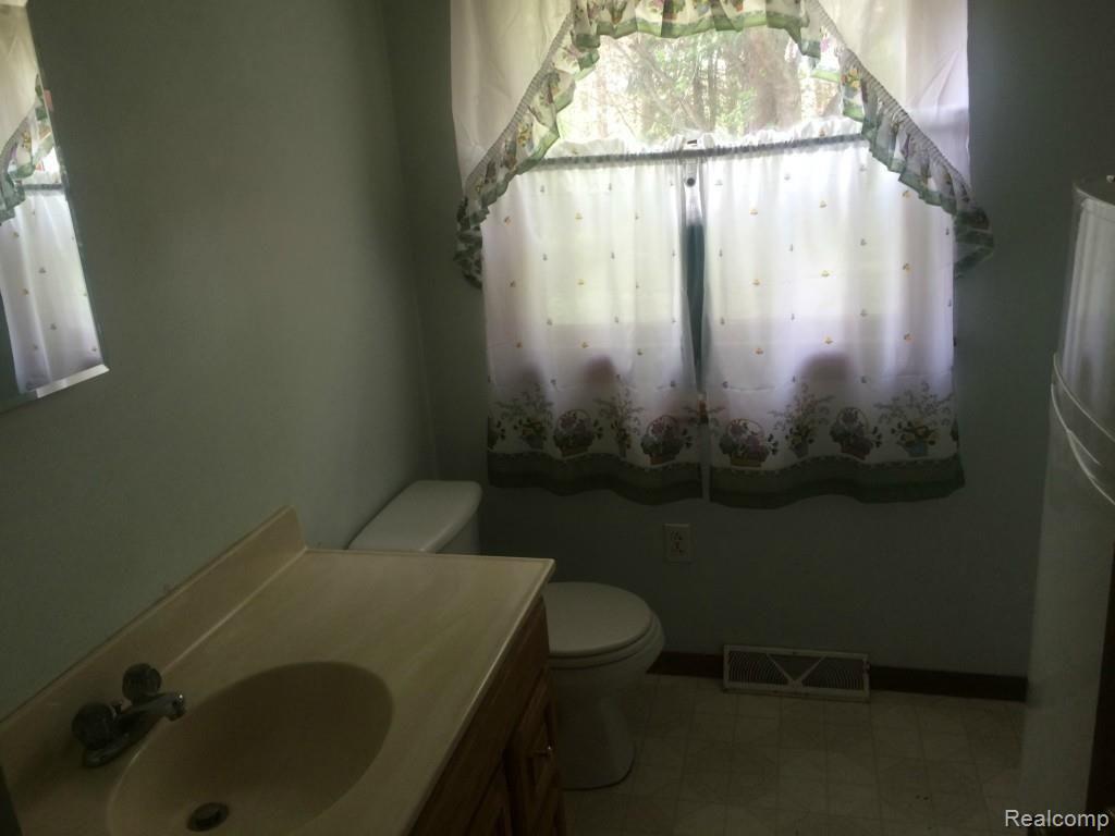 7845 Graham Road Jeddo, MI 48032 - Photo 23 of 28