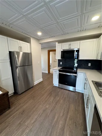 $1,300 | 85 Humboldt Parkway, Unit B, Buffalo, NY 14214