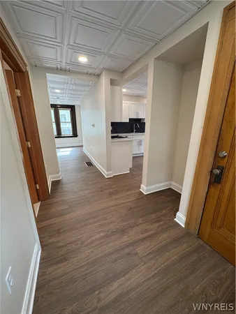 $1,300 | 85 Humboldt Parkway, Unit B, Buffalo, NY 14214