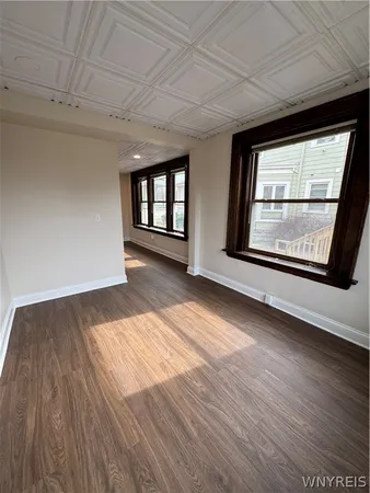 $1,300 | 85 Humboldt Parkway, Unit B, Buffalo, NY 14214