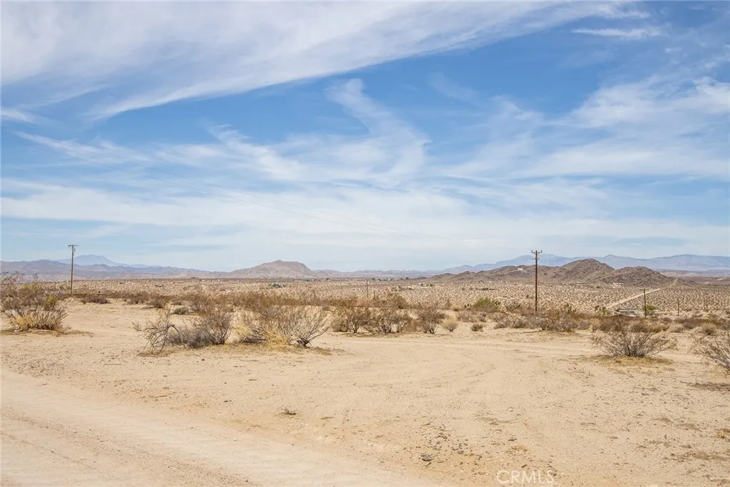 64700 Sunshine Joshua Tree, CA 92252 - Photo 3 of 13 a view of beach and ocean