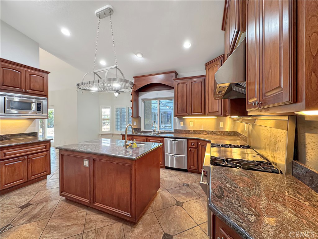 875 Clark Street Riverside, CA 92501 - Photo 8 of 56