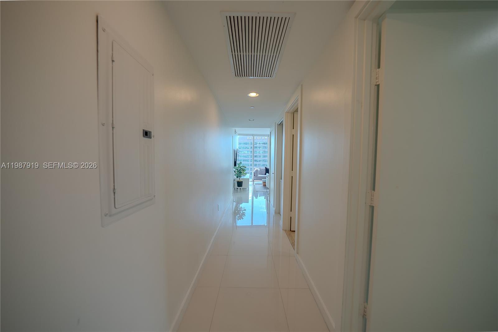 Icon Brickell Miami, FL 33131 - Photo 9 of 26 a view of a hallway