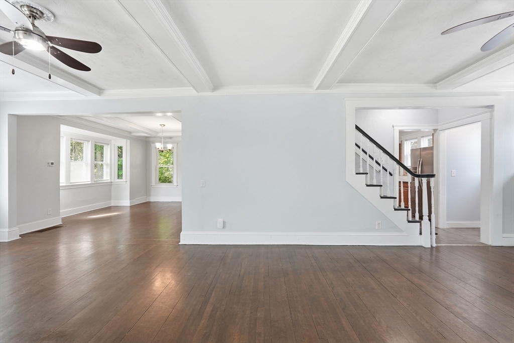 14 St Elmo Road Worcester, MA 01602 - Photo 2 of 39 Gallery Image 2