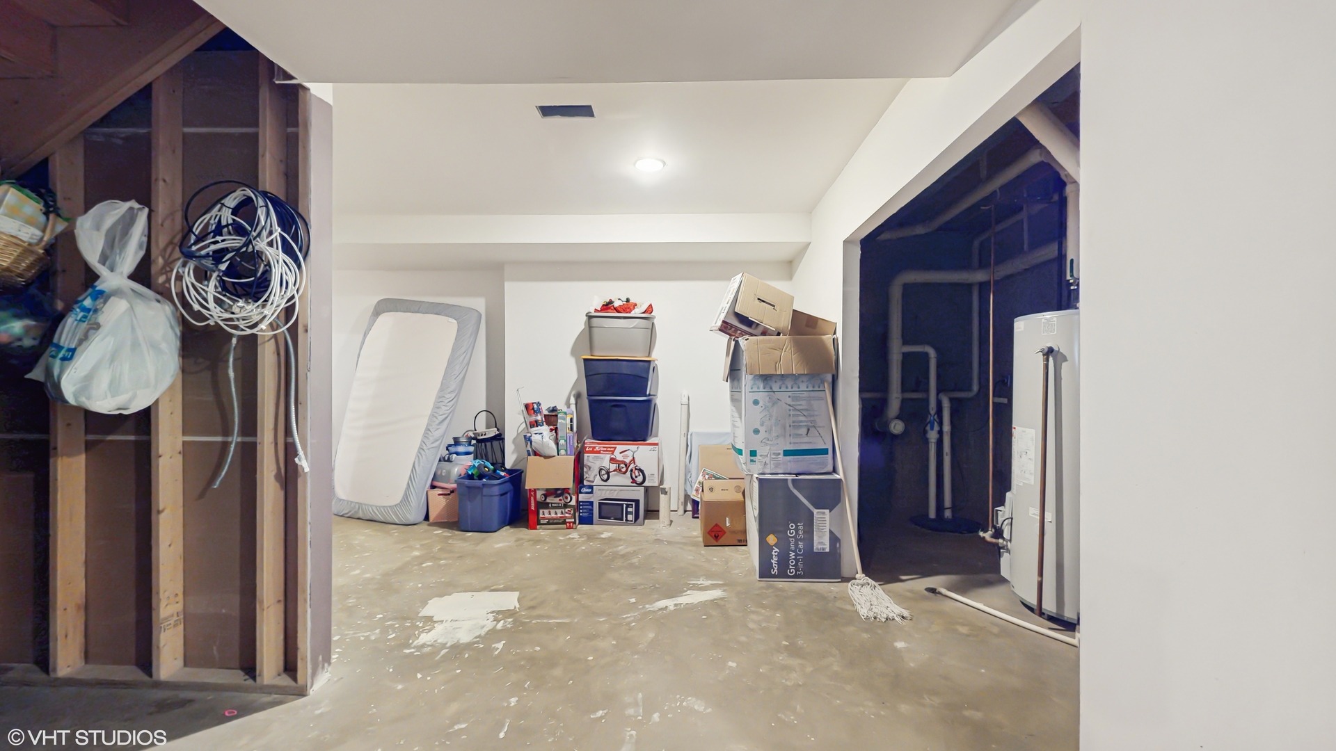 17040 Cheyenne Court Lockport, IL 60441 - Photo 42 of 47 a view of a hallway with closet