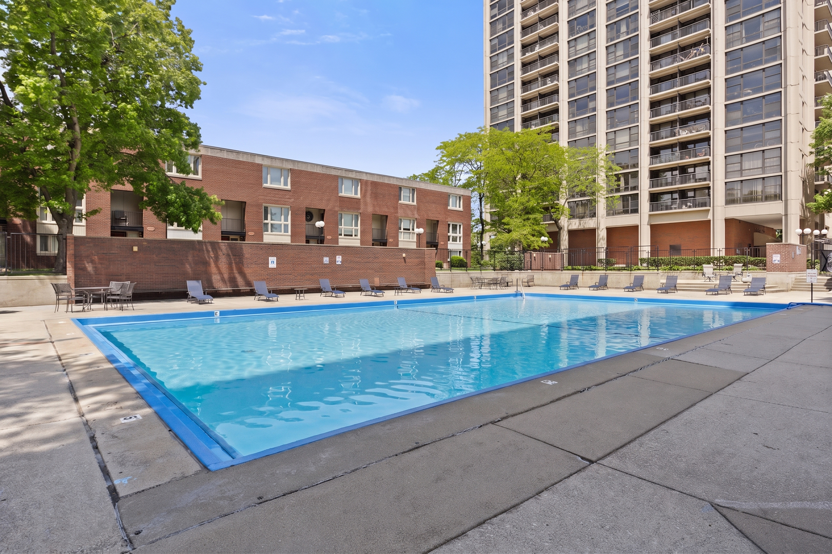 2605 South Indiana Avenue, Unit 1007B Chicago, IL 60616 - Photo 17 of 23