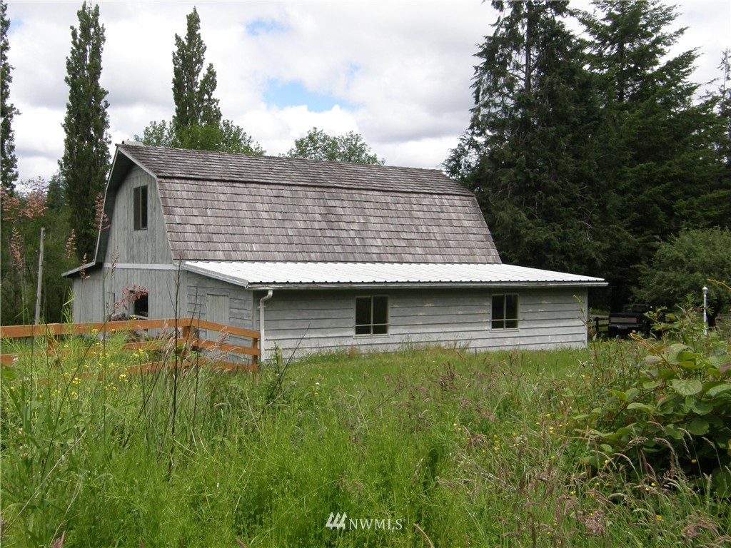 3343 Wishkah Road Aberdeen, WA 98520 - Photo 4 of 24 Gallery Image 4