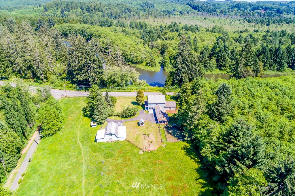 3343 Wishkah Road Aberdeen, WA 98520 - Photo 5 of 24 Gallery Image 5