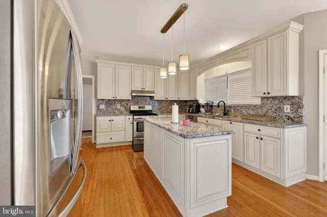 $675,000 | 6 Haywood Court, Newark, DE 19711