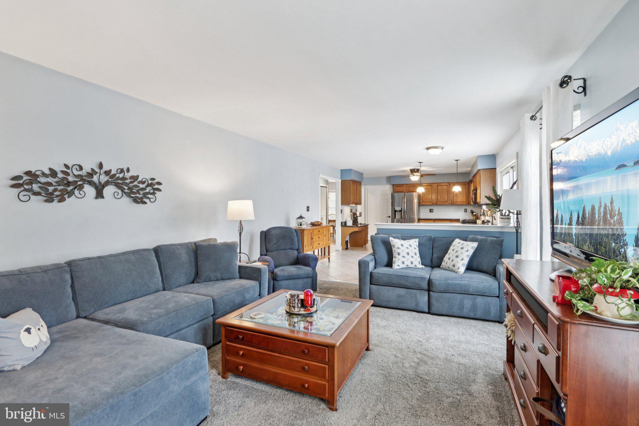 20 Valley Forge Road Bordentown, NJ 08505 - Photo 29 of 67 Family Room