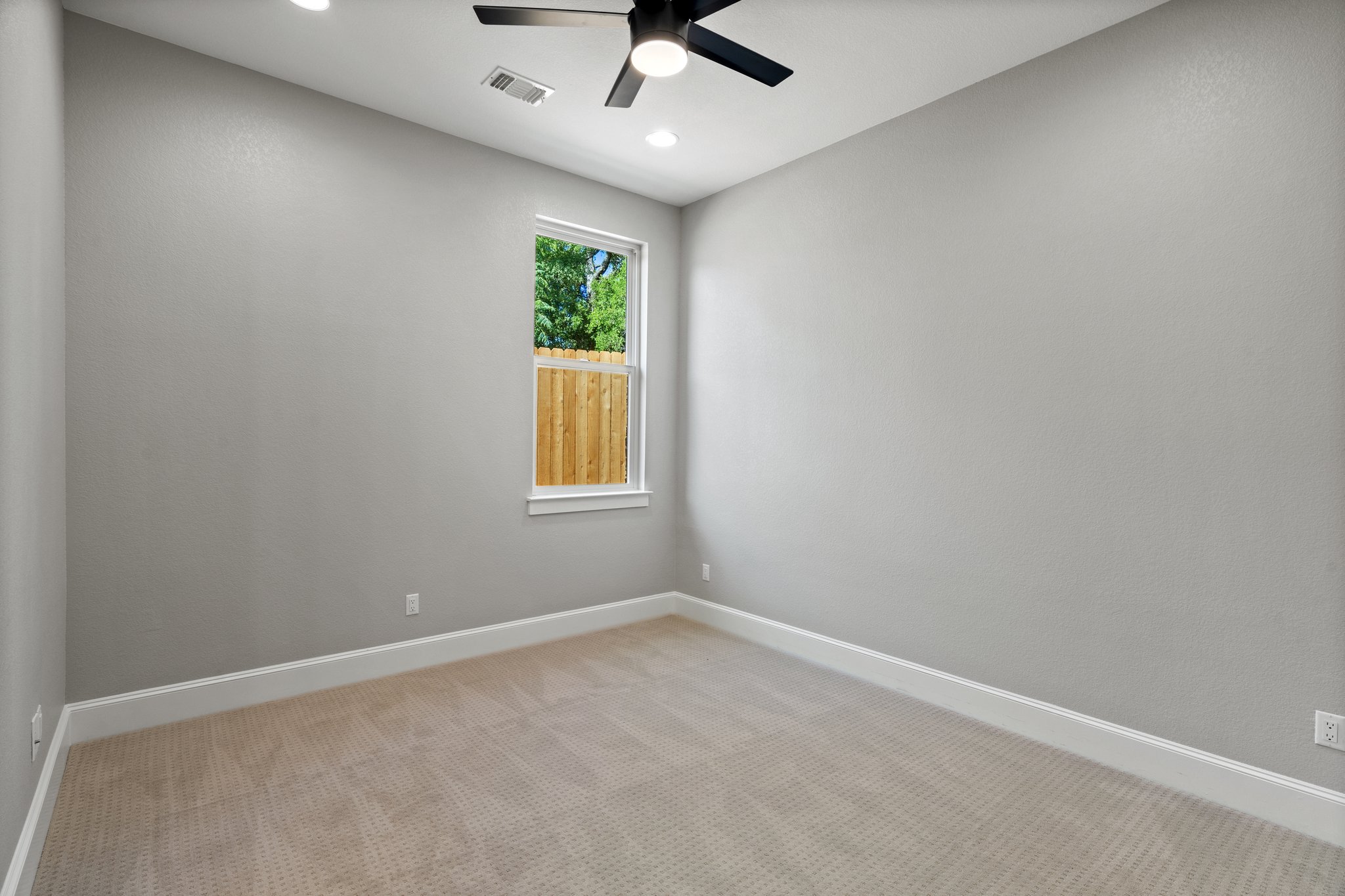 308 Axis Loop Georgetown, TX 78628 - Photo 24 of 40 an empty room with a window