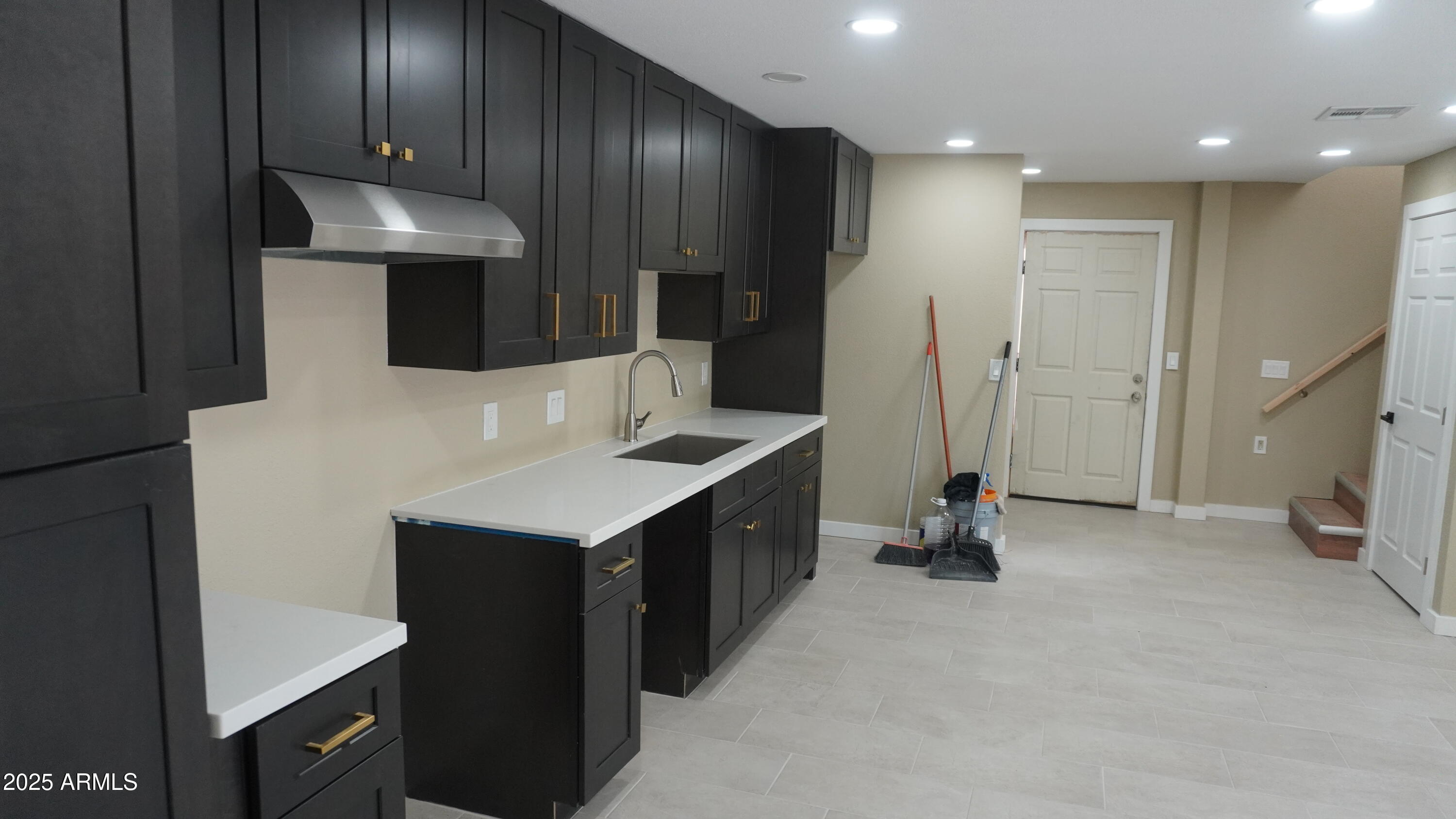 1044 East Whitton Avenue, Unit BACK Phoenix, AZ 85014 - Photo 14 of 37 DSC09034