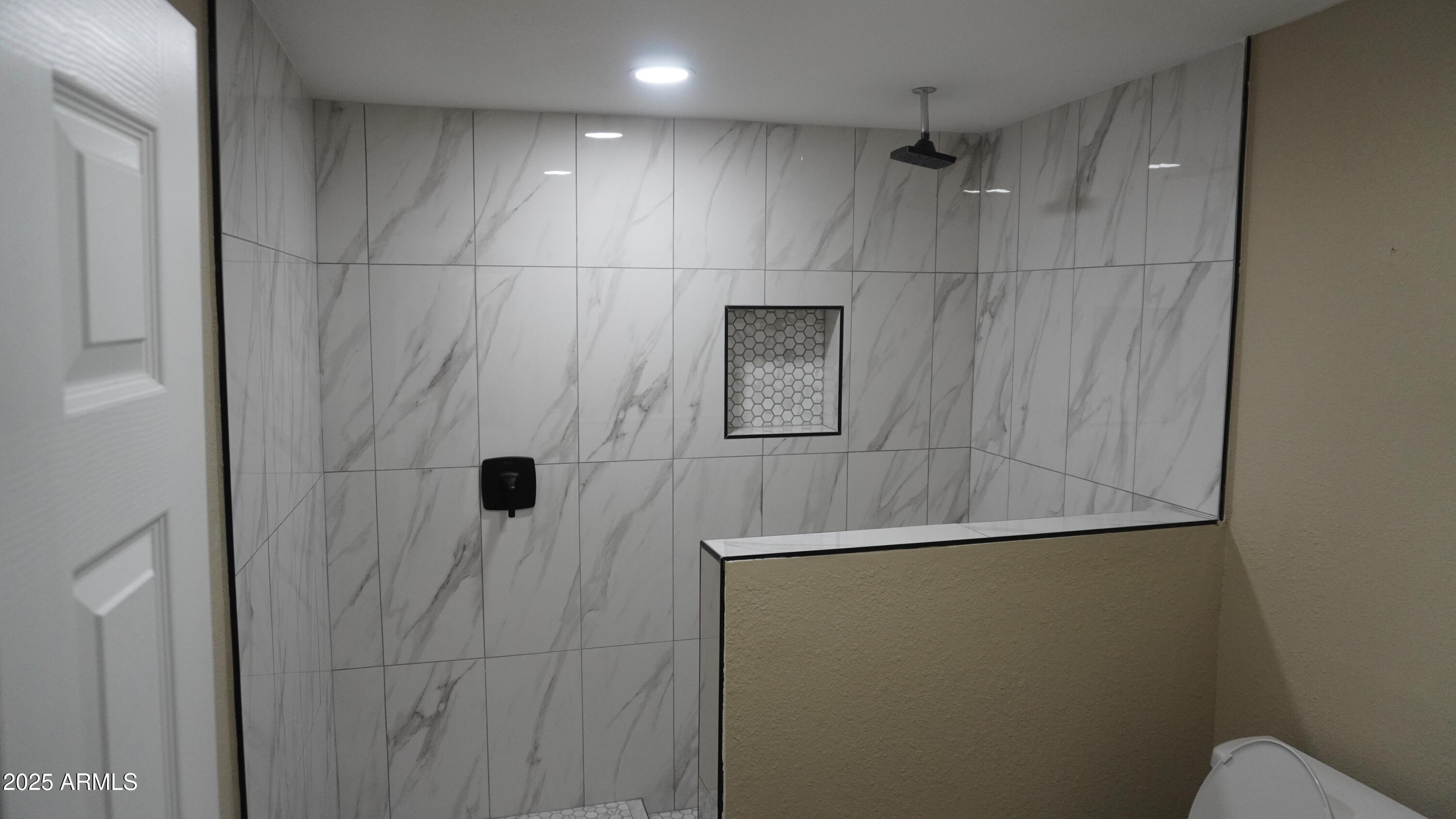 1044 East Whitton Avenue, Unit BACK Phoenix, AZ 85014 - Photo 16 of 37 DSC09039