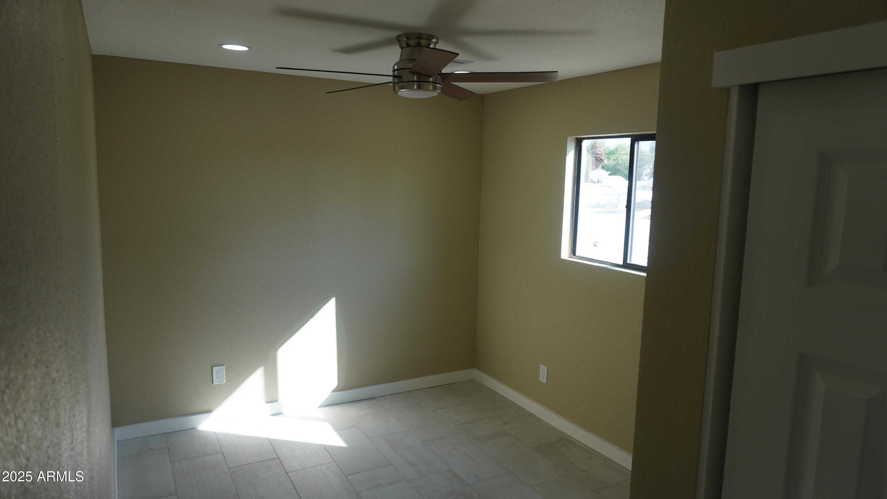 1044 East Whitton Avenue, Unit BACK Phoenix, AZ 85014 - Photo 31 of 37 DSC09046