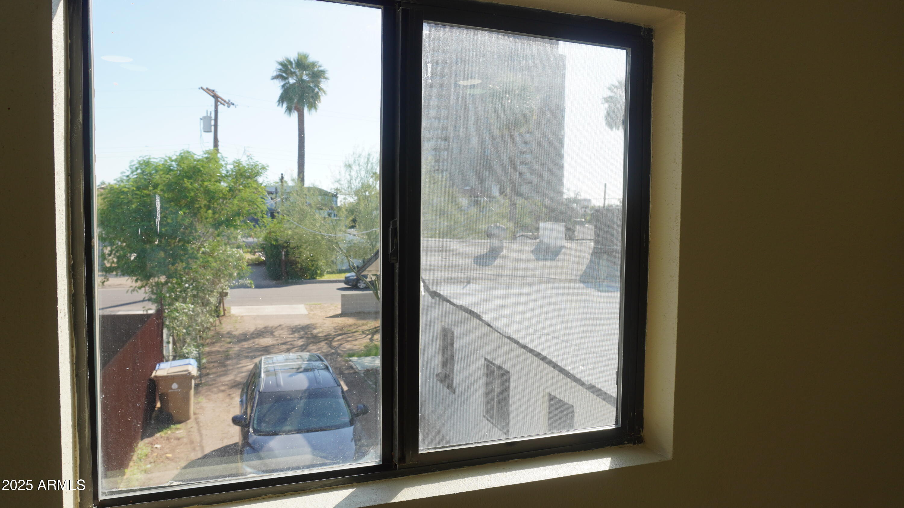 1044 East Whitton Avenue, Unit BACK Phoenix, AZ 85014 - Photo 34 of 37 DSC09050