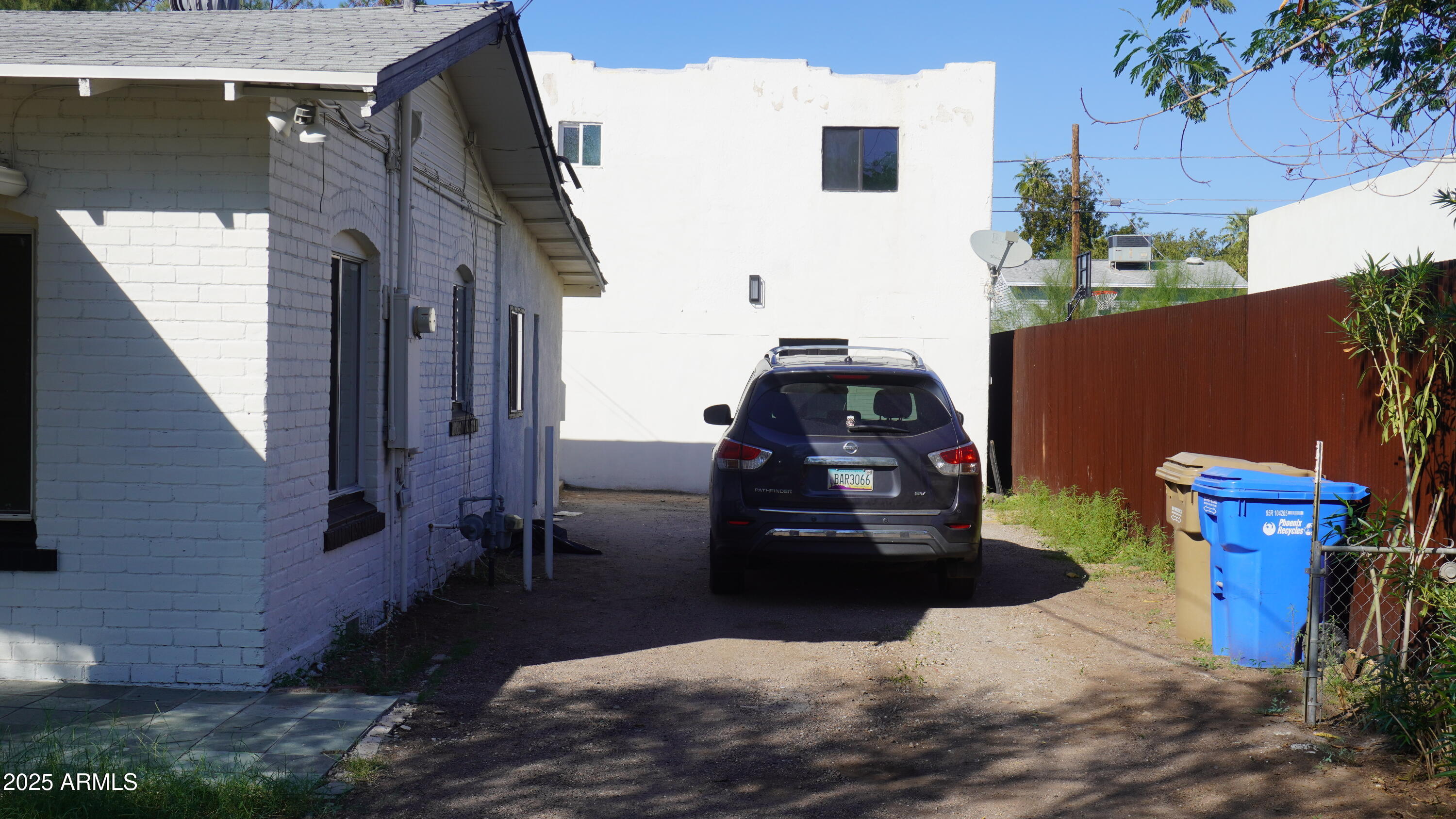 1044 East Whitton Avenue, Unit BACK Phoenix, AZ 85014 - Photo 3 of 37 DSC09027