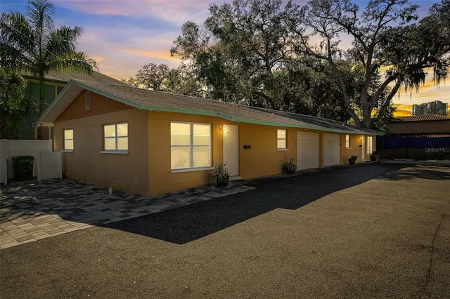 $2,500 | 626 South Osprey Avenue, Sarasota, FL 34236