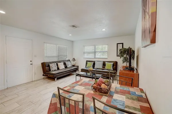 $2,500 | 626 South Osprey Avenue, Sarasota, FL 34236