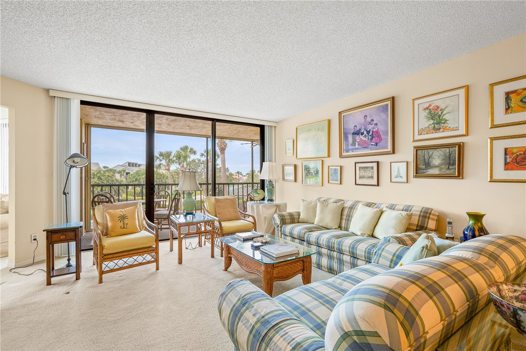 1850 Bay Road, Unit 2F Vero Beach, FL 32963 - Photo 12 of 35 Gallery Image 12