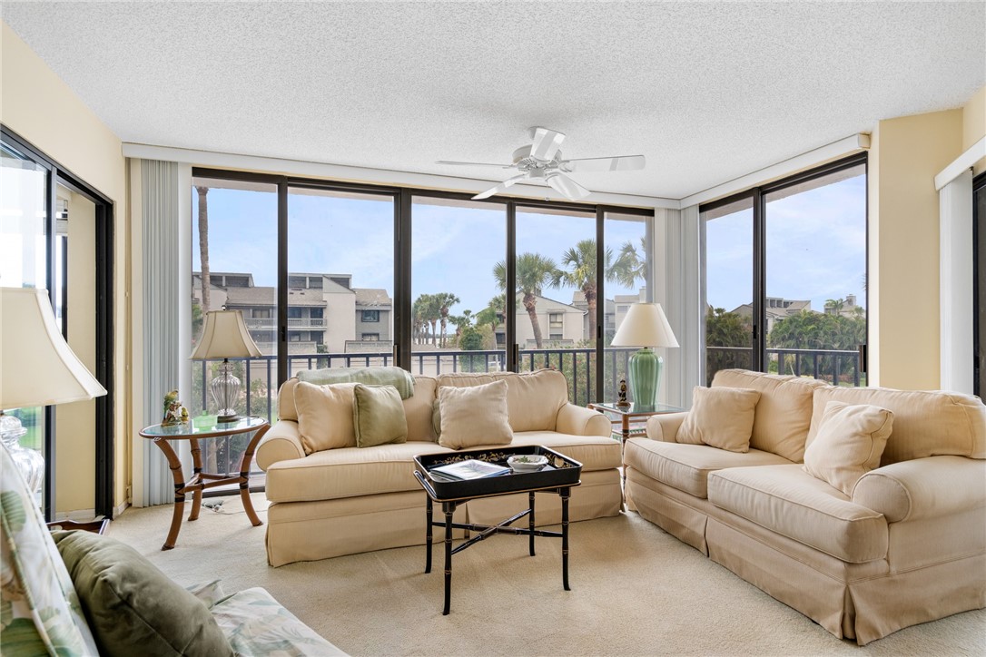 1850 Bay Road, Unit 2F Vero Beach, FL 32963 - Photo 17 of 35 Gallery Image 17