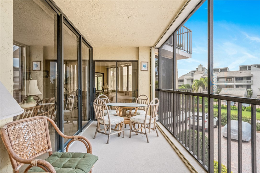 1850 Bay Road, Unit 2F Vero Beach, FL 32963 - Photo 25 of 35 Gallery Image 25