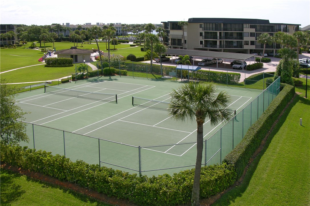 1850 Bay Road, Unit 2F Vero Beach, FL 32963 - Photo 30 of 35 Gallery Image 30