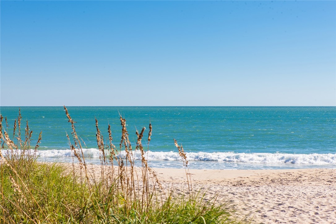 1850 Bay Road, Unit 2F Vero Beach, FL 32963 - Photo 35 of 35 Gallery Image 35