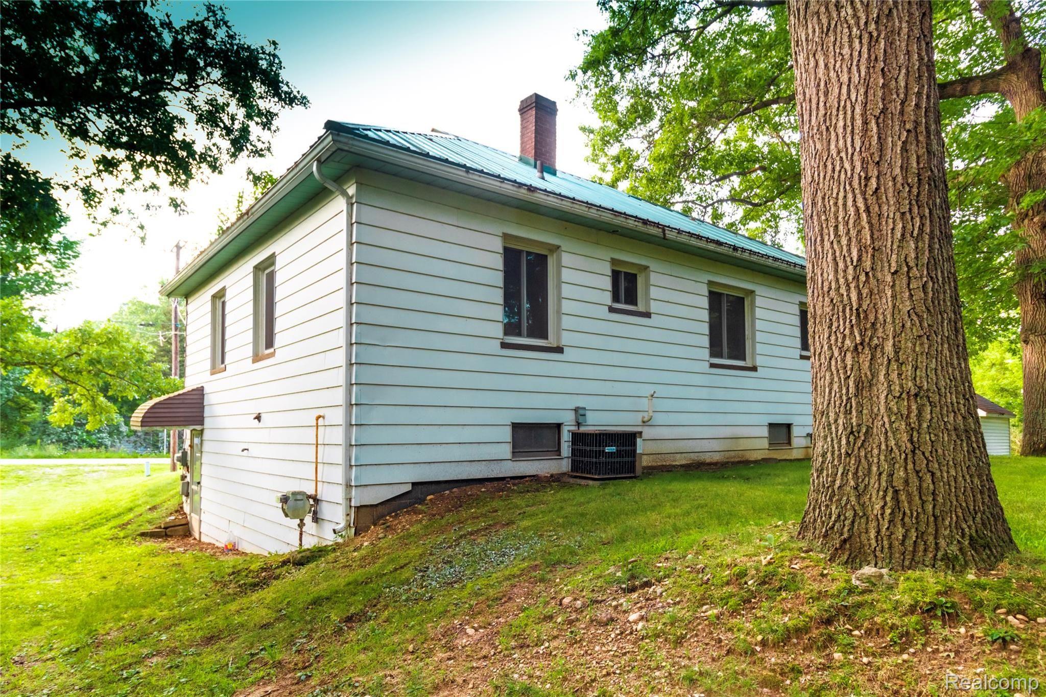 1759 Millville Road Lapeer, MI 48446 - Photo 17 of 23 Rear (2).jpg