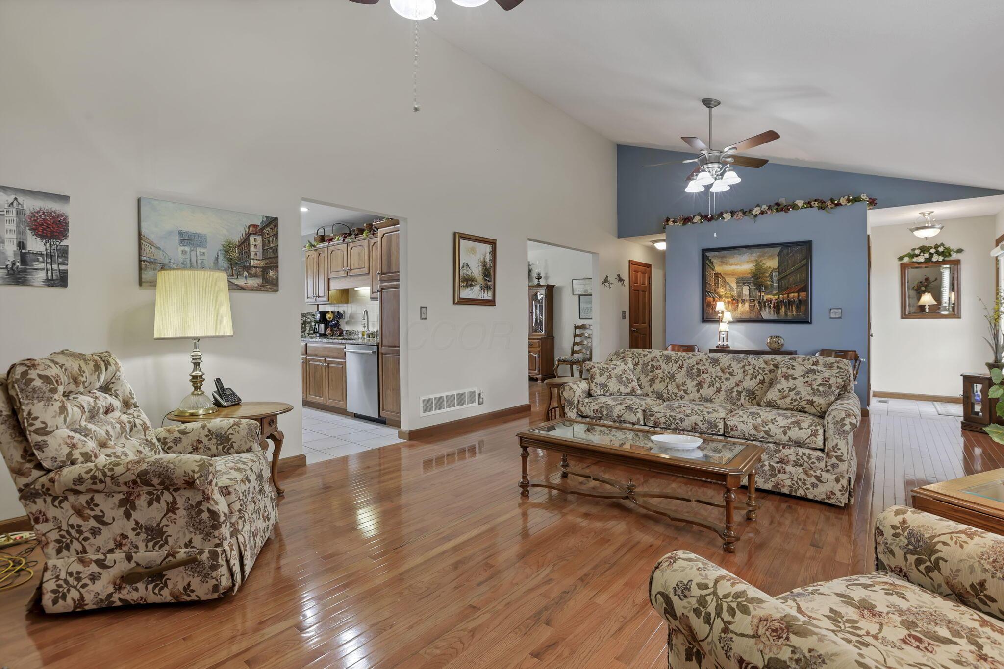 345 Lake Road Northeast Lancaster, OH 43130 - Photo 10 of 74 10-web-or-mls-939A2291