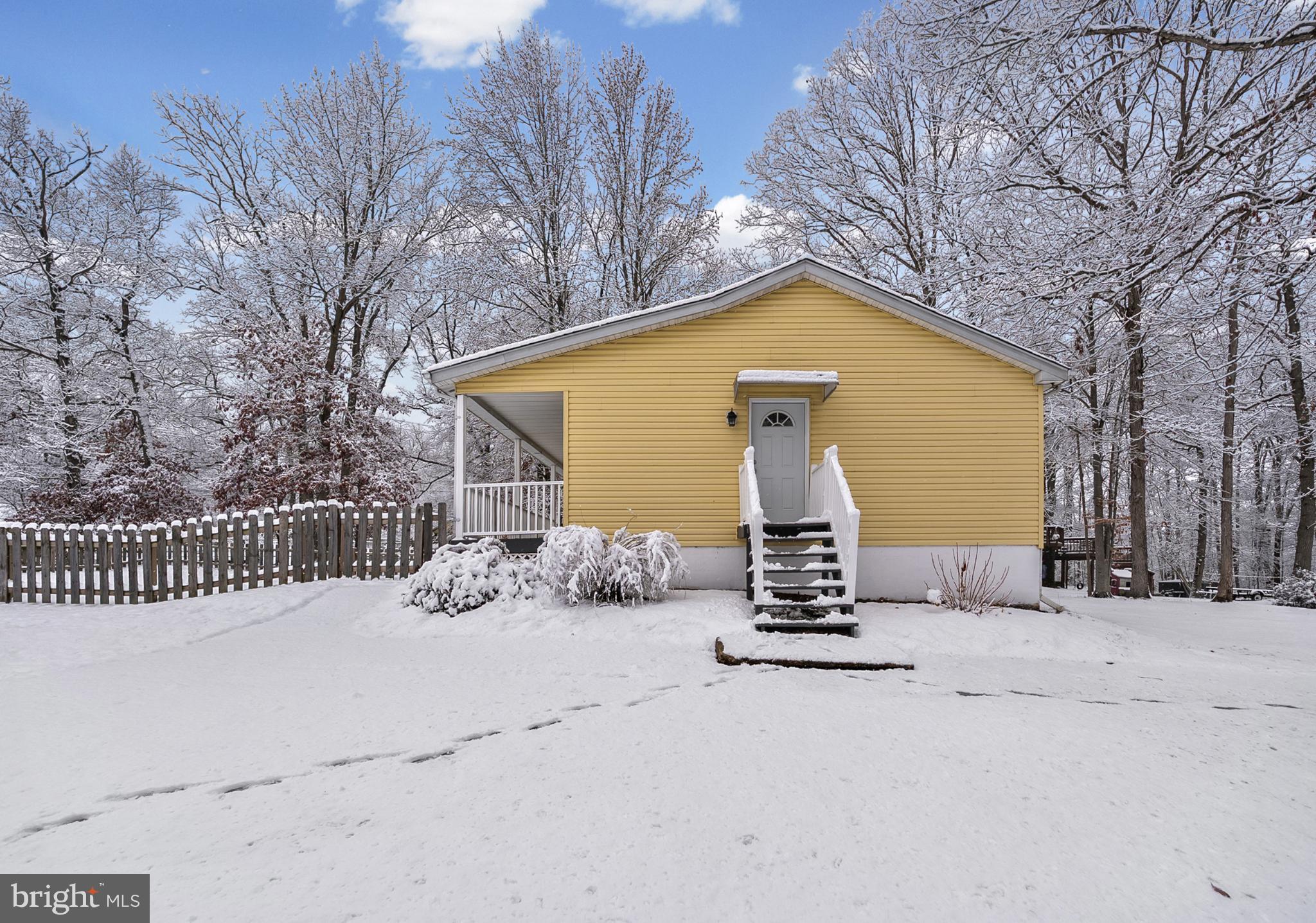 365 Nottingham Road Elkton, MD 21921 - Photo 4 of 50 Charming yellow home in a winter wonderland.