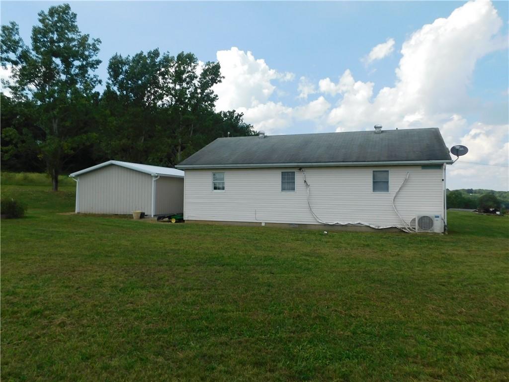 159 Fox Hollow Road Smithfield, PA 15478 - Photo 8 of 39