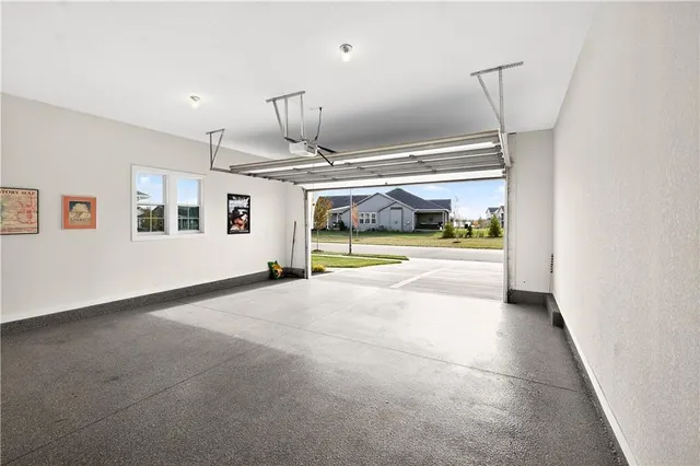 $575,000 | 21920 West 82nd Terrace, Lenexa, KS 66220