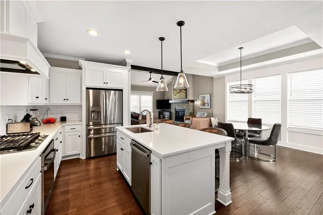 $575,000 | 21920 West 82nd Terrace, Lenexa, KS 66220