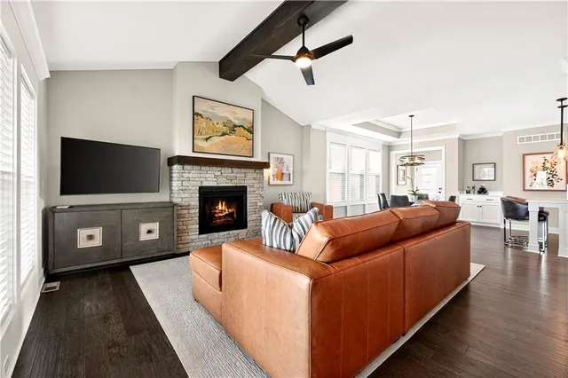 $575,000 | 21920 West 82nd Terrace, Lenexa, KS 66220