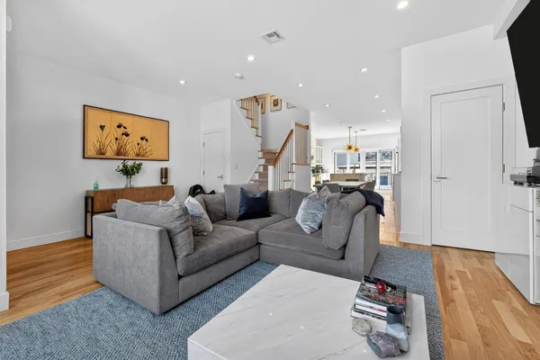 $13,000 | 303 4th Street, Unit 2, Jersey City, NJ 07302