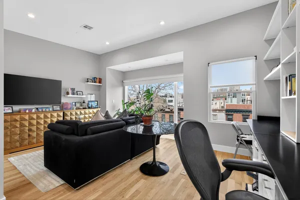 $13,000 | 303 4th Street, Unit 2, Jersey City, NJ 07302