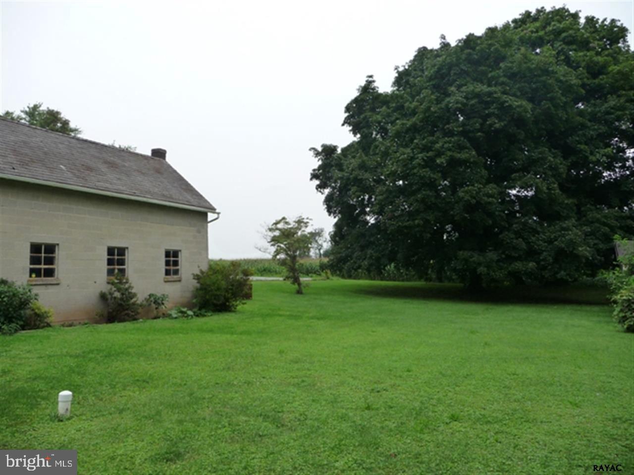 762 New Park Road New Park, PA 17352 - Photo 11 of 36 Gallery Image 11