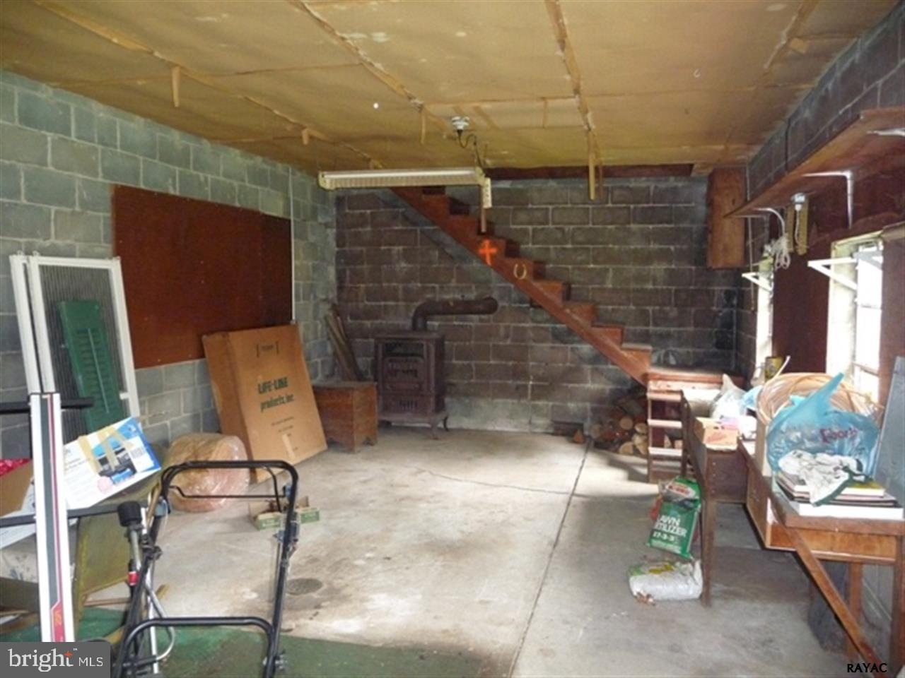 762 New Park Road New Park, PA 17352 - Photo 32 of 36 Gallery Image 32