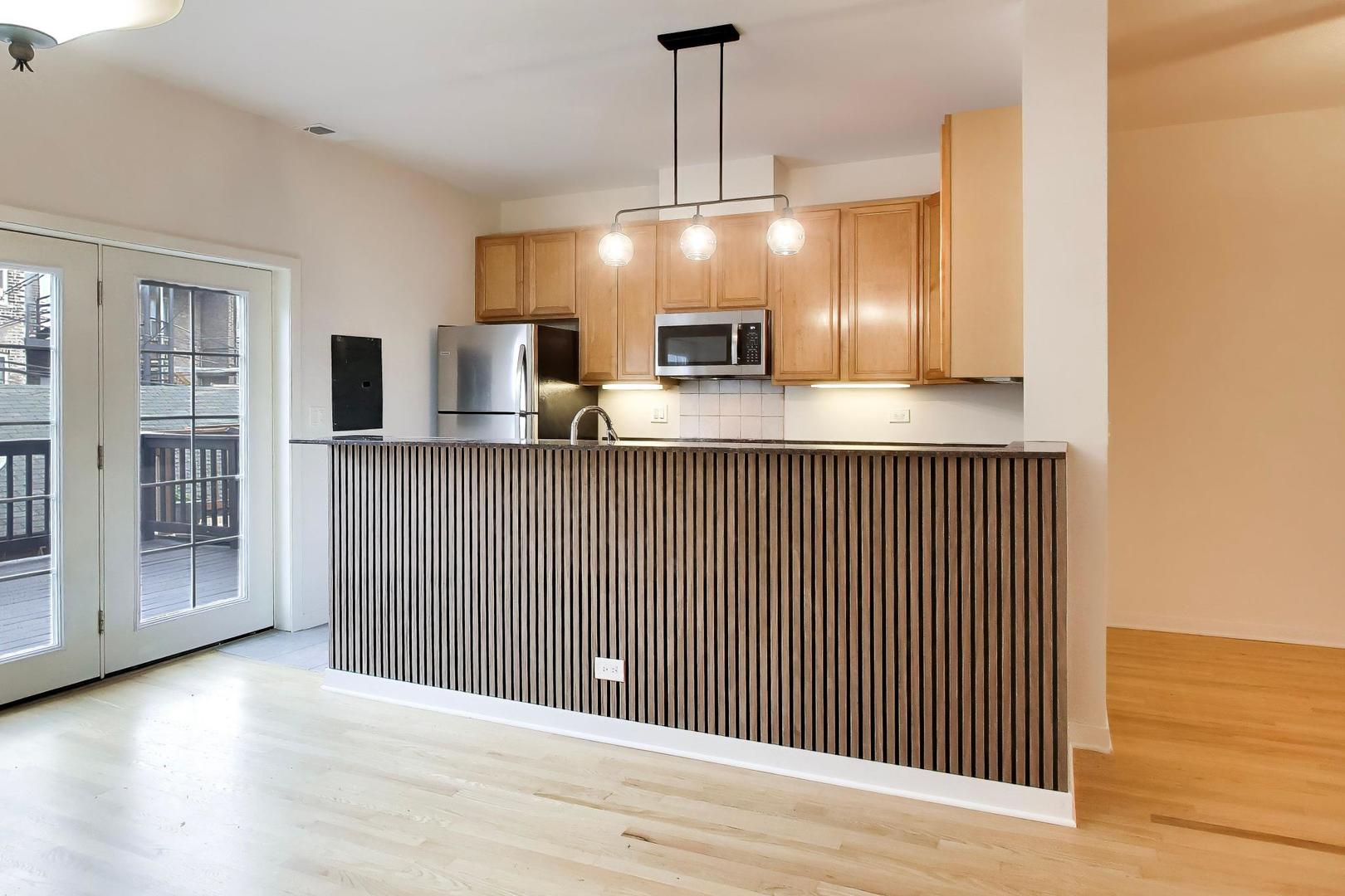 1328 West Fillmore Street, Unit B Chicago, IL 60607 - Photo 10 of 25 Gallery Image 10