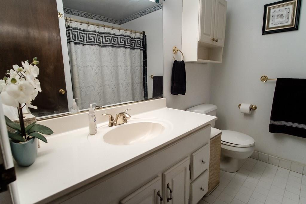 545 Center Church Road Canonsburg, PA 15317 - Photo 13 of 25 Hall Bathroom