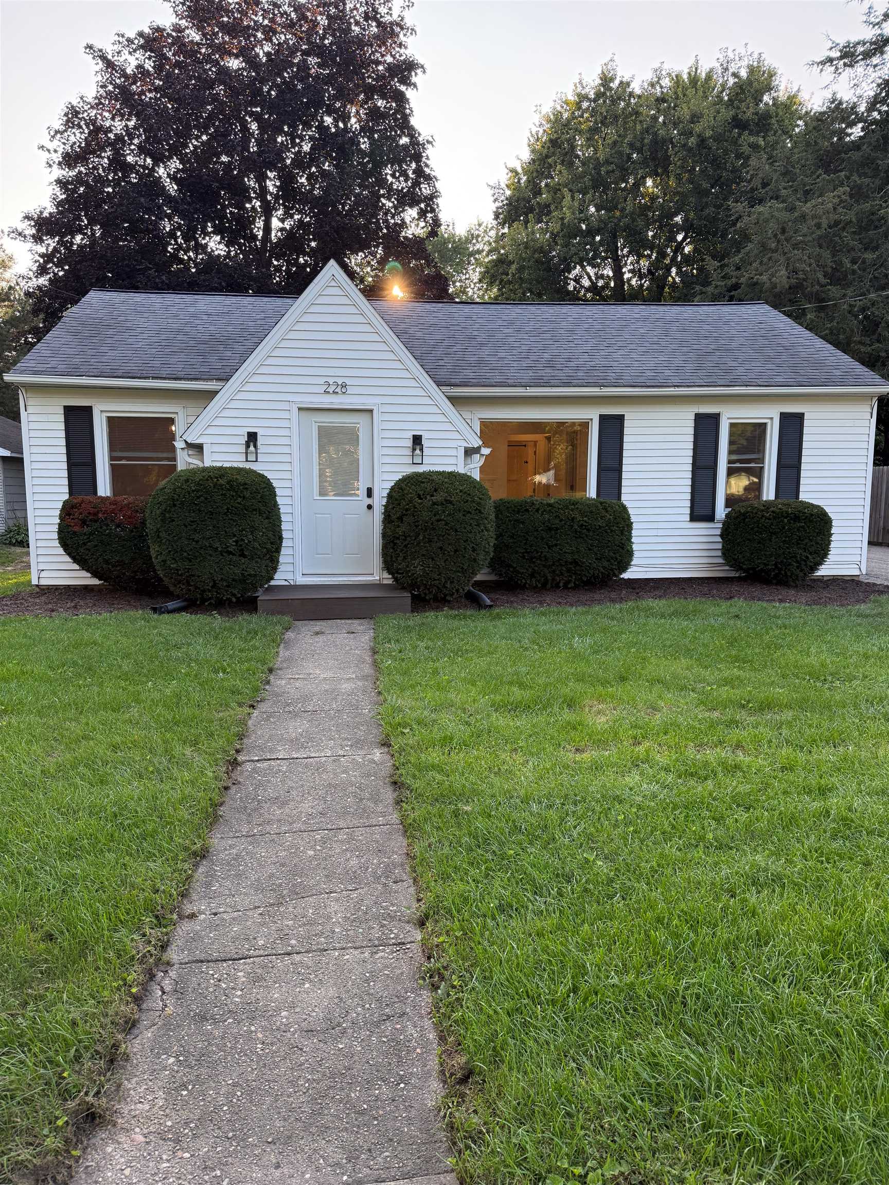 228 North George Street Whitewater, WI 53190 - Photo 3 of 45 Gallery Image 3