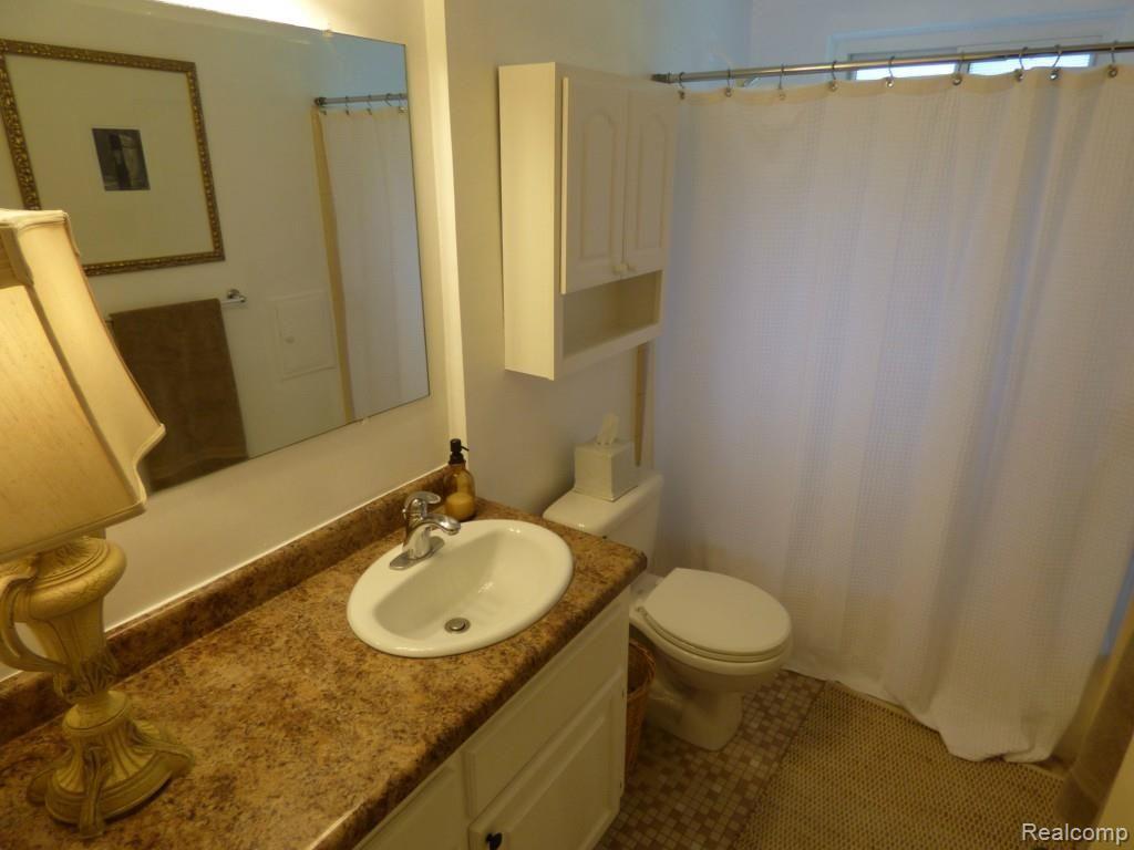 543 Lake George Road Oakland, MI 48363 - Photo 14 of 35