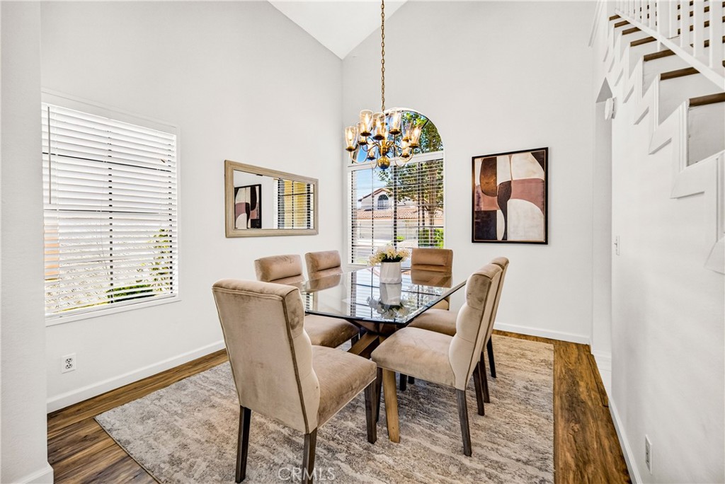 737 Congressional Road Simi Valley, CA 93065 - Photo 5 of 29 Gallery Image 5