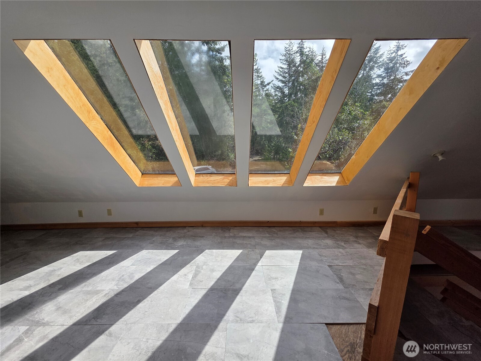 5612 Cape George Road Port Townsend, WA 98368 - Photo 12 of 17 a view of front door