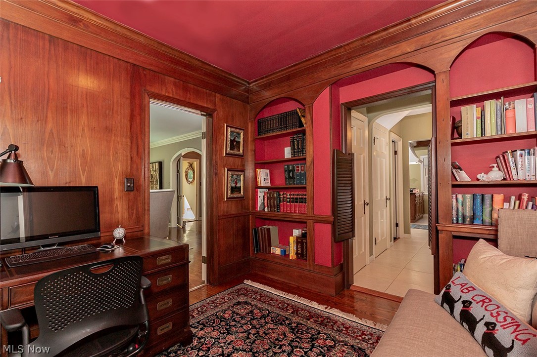 22469 Douglas Road Beachwood, OH 44122 - Photo 9 of 35