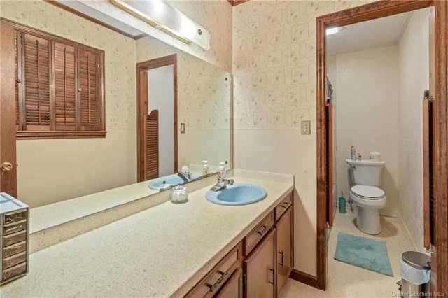 $279,000 | 2861 Delta Downs Drive, Vinton, LA 70668