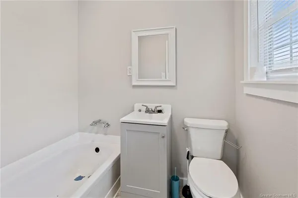 $255,000 | 2861 Delta Downs Drive, Vinton, LA 70668