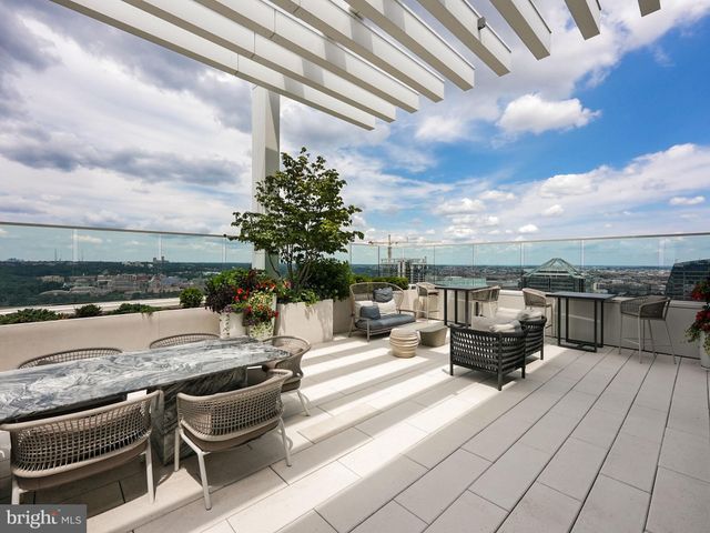$3,800,000 | 1781 North Pierce Street, Unit 2601, Arlington, VA 22209