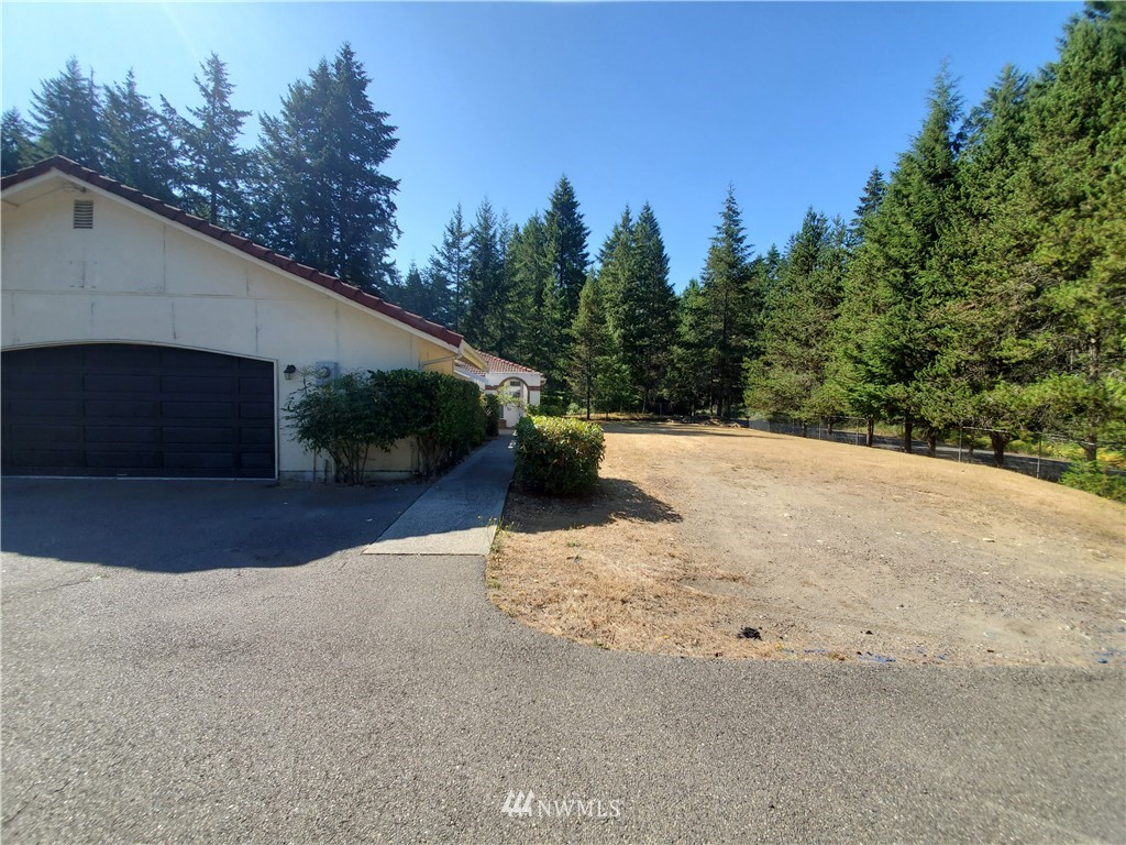 11255 Ridge Rim Trail Southeast Port Orchard, WA 98367 - Photo 2 of 38